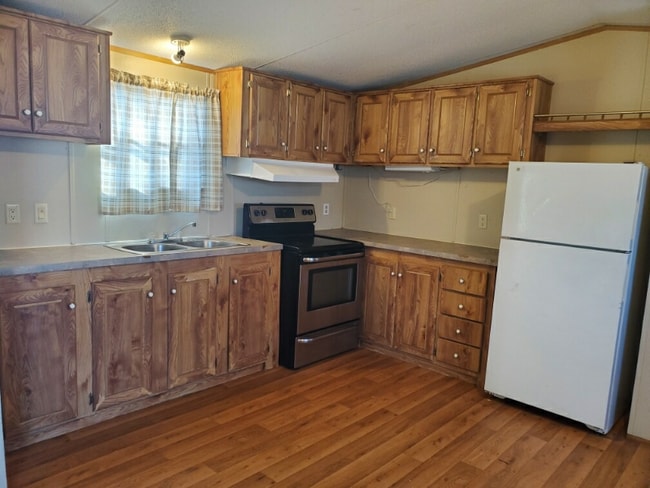 Photo - 494 Crooked St