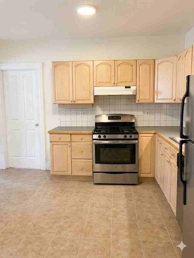 Photo - 75 Gore St Unit #1