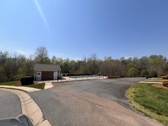 Photo - 115 Forest Ridge Rd Unit condo