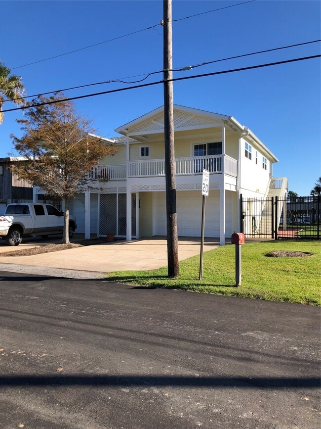 Building Photo - 922 91st St Rental