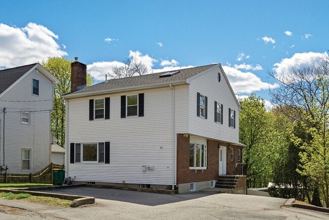 Building Photo - 99 Garfield Ave Unit B