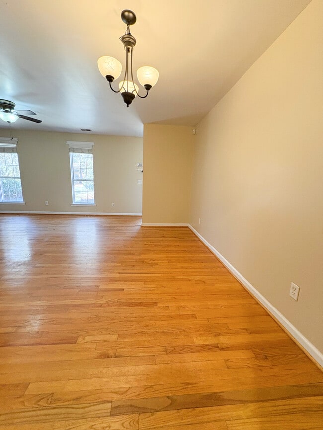 Photo - 1324 Deerwood St