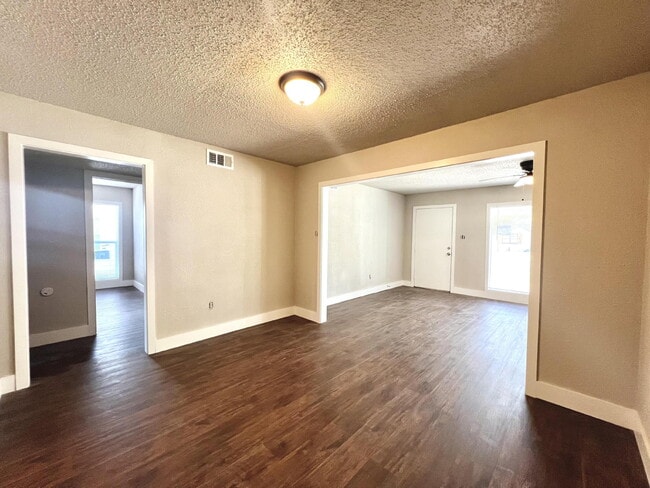 Photo - 2620 25th St