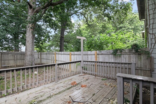 Photo - Available 3 Bedroom 1.5 bath Townhouse in Fredericksburg, Stafford County