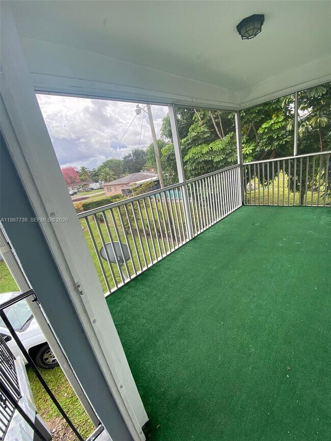 Photo - 2829 Jackson St Unit 3