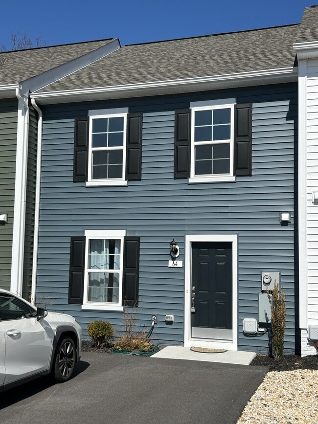 Building Photo - 64 Balsam Ct