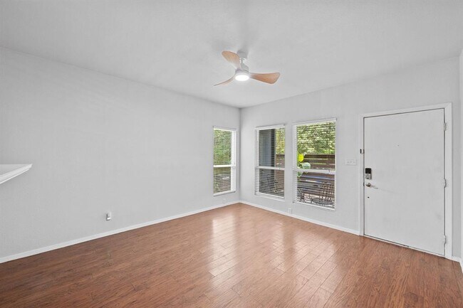 Photo - 1217 1/2 W 39th St Unit 108