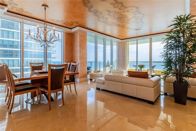 Building Photo - 17875 Collins Ave Unit 4001