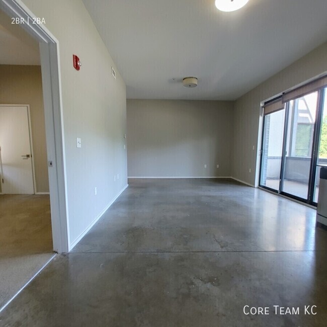 3632 Gillham Rd Unidad N204