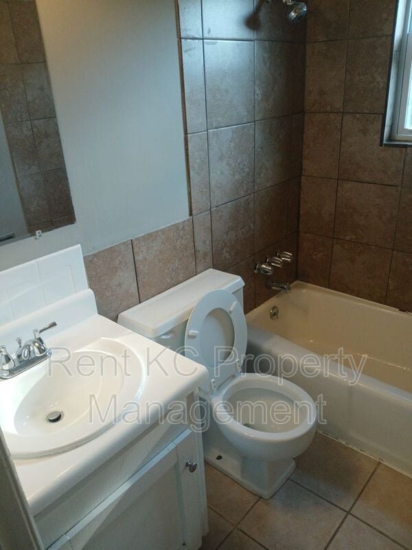 Photo - 5038 N Topping Ave