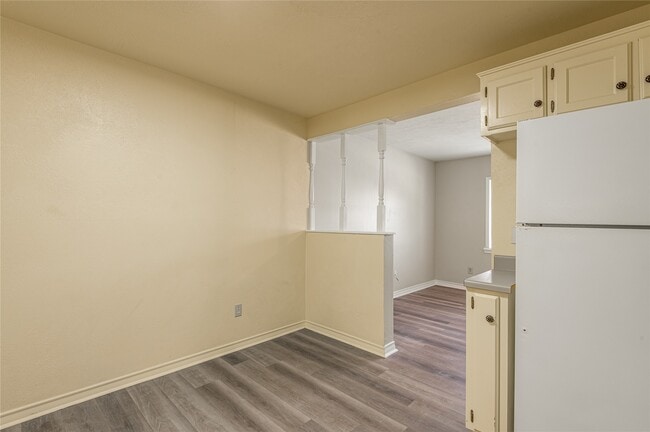 Building Photo - 1401 Ave O Unit F Rental