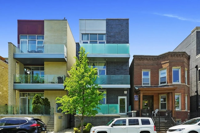 Building Photo - 2738 N.Southport Ave Unit 2E