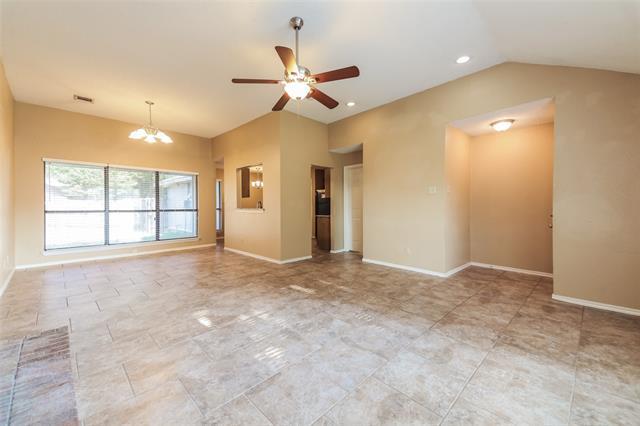 Photo - 2313 Crestview Ln