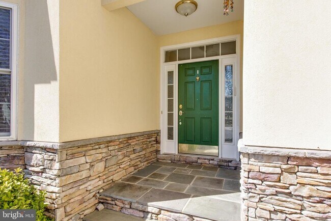 Photo - 2106 Beckett Way