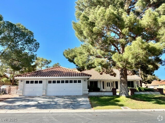 Building Photo - 1740 Camara Dr Rental