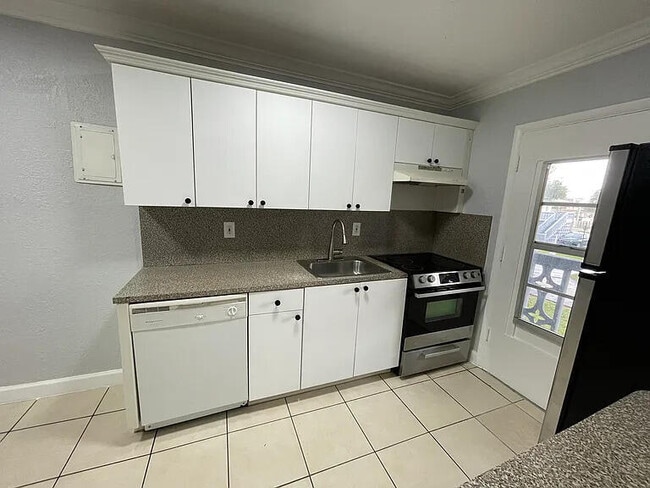 Photo - 890 NW 45th Ave Unit 32