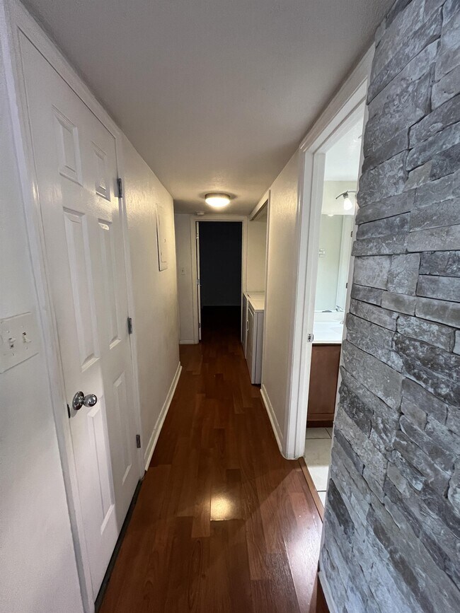 Photo - 1918 Conway Rd