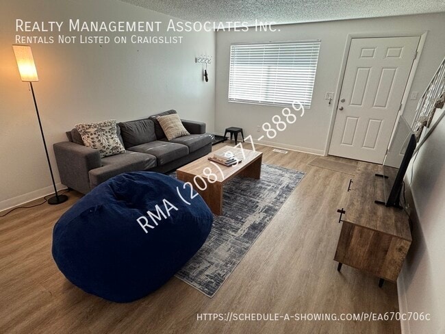 Building Photo - 2277 S Pond St Rental