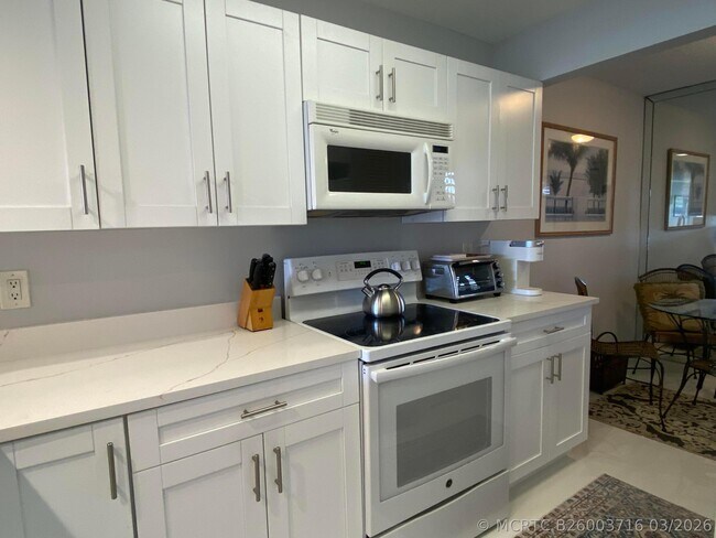 Photo - 14 Royal Palm Way Unit 106