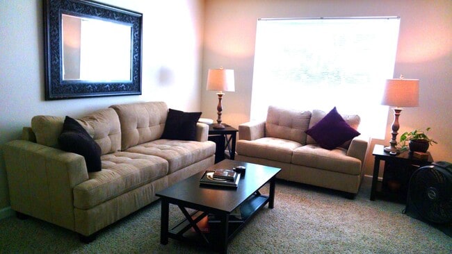 Photo - Two Bedroom One Bathroom Duplex For Rent i... Unidad 2815