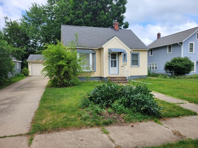 Building Photo - 3 Bedroom Single Family home for Rent