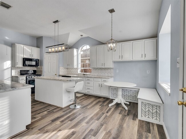 Building Photo - 3327 La Seine Ln