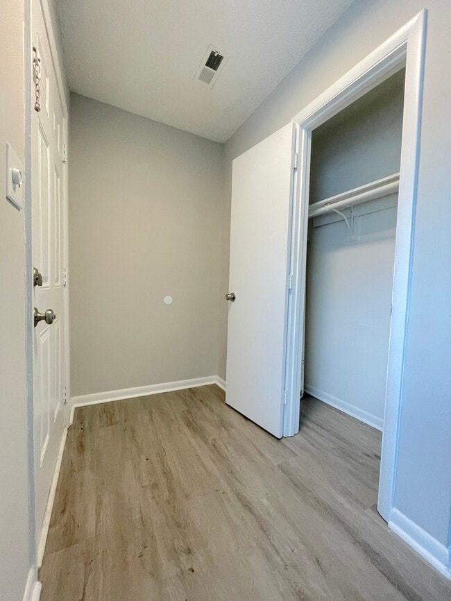 Photo - UPDATED 2BED/1BATH TOWNHOME IN TOWN CENTER...