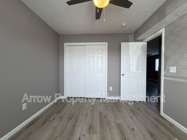 Photo - 2140 J St Unit 3