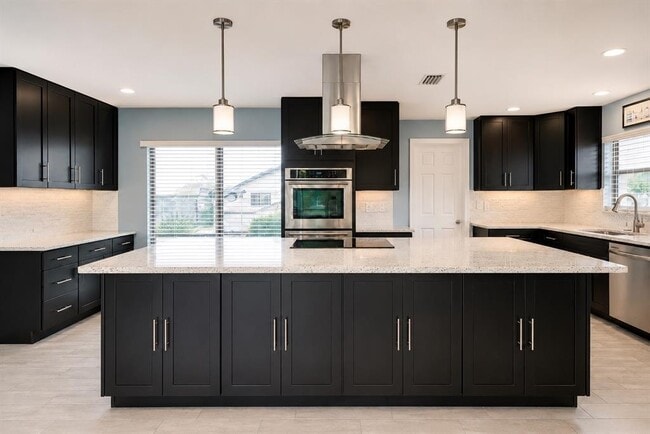 6530 Bimini Ct