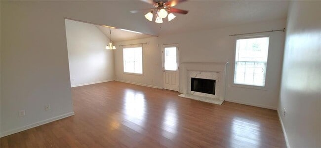 Photo - 89 Savannah Ln