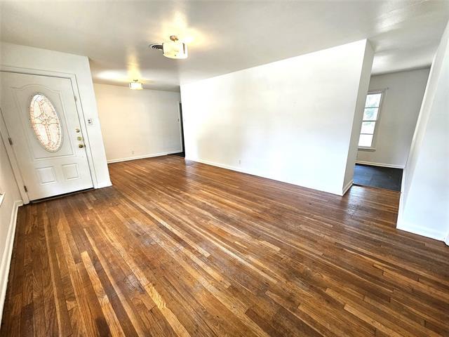 Photo - 3630 Charles St