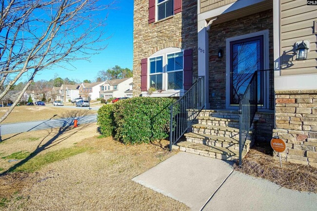 Photo - 651 Stonebury Cir