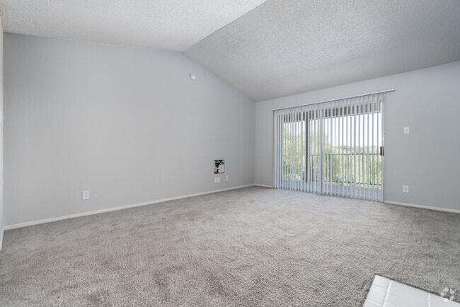 1BR, 1BA - 725SF