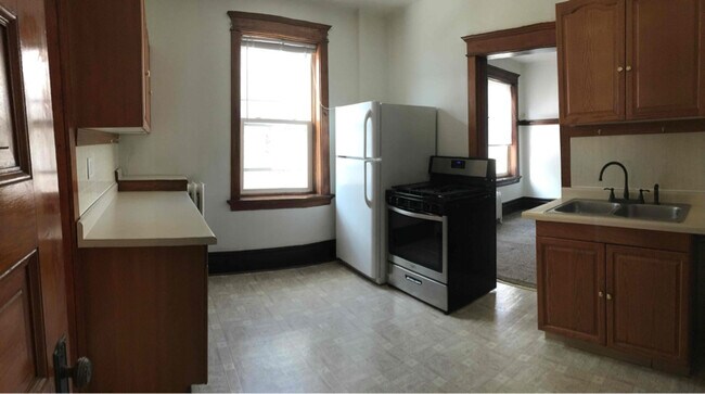 Photo - 423 N 1st Ave E Unit 423