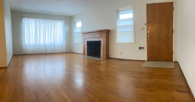 Photo - 6124 NE Multnomah St