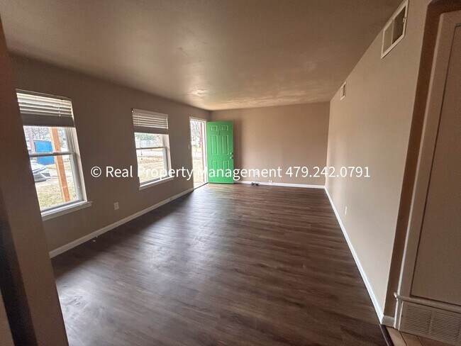 Photo - 2301 S V St Unidad Apt - 1