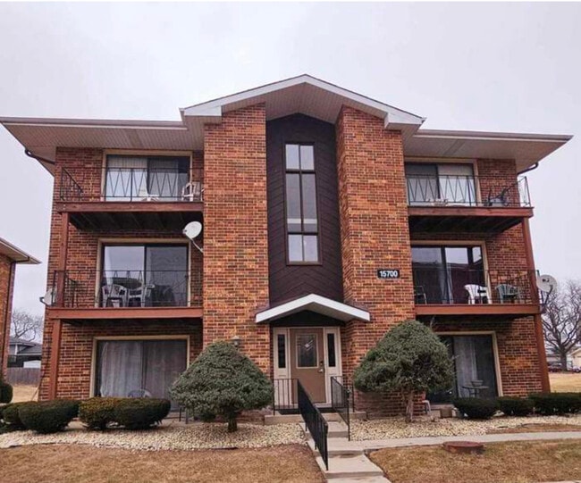Building Photo - 15700 Reynolds Ln Unit 1