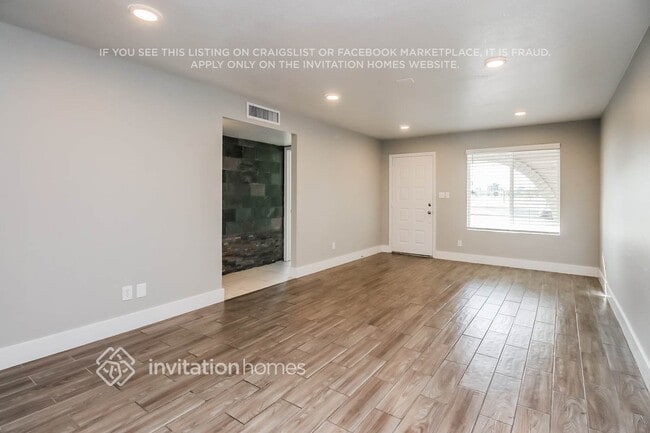 Photo - 2320 E Holmes Ave