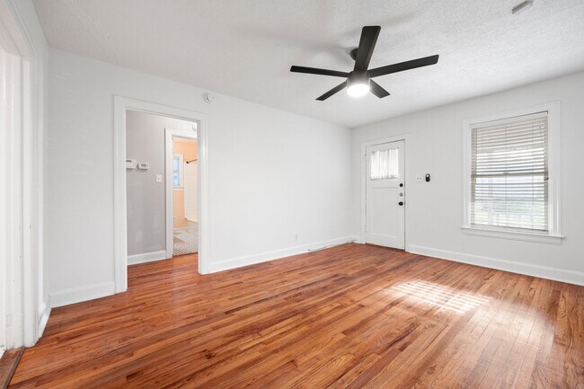 Photo - Cute two Bedroom Home in The Heart of Aust...