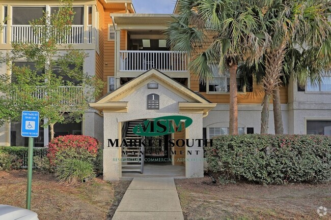 Building Photo - STUNNING GATED COMMUNITY CONDO ON WHITEMAR...