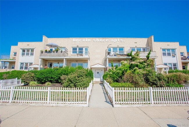 Building Photo - 325 Shore Rd Unit 1F Rental