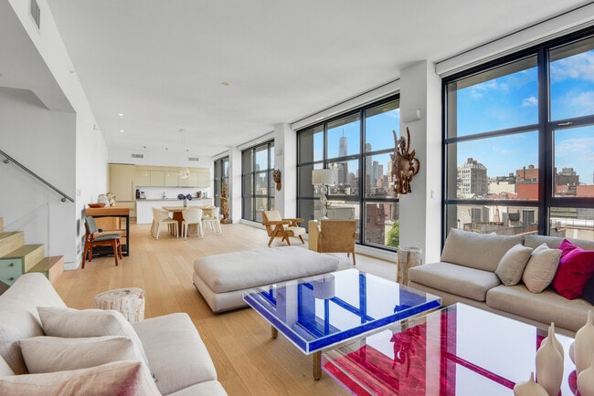 Building Photo - 250 Bowery