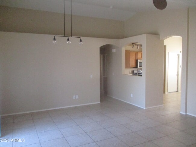 Photo - 16114 W Jackson St
