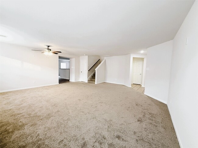 Photo - 431 Mantova Dr