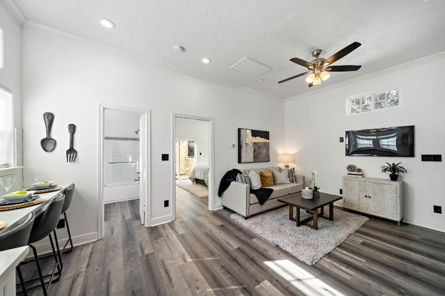 Photo - 2720 Briley St