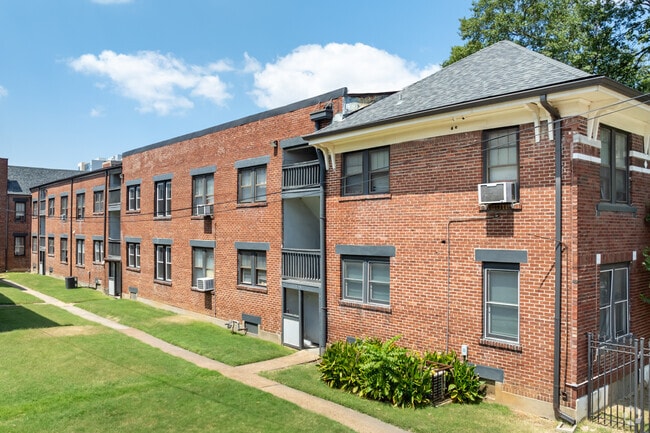 The Broadmoor Apartments