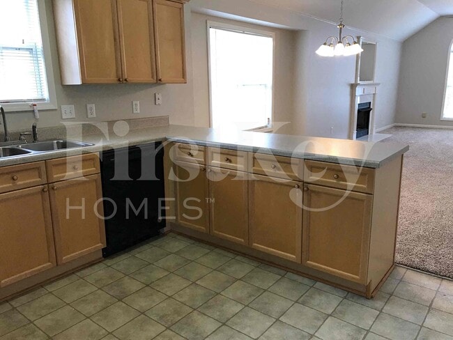 Photo - 2018 Village Ln