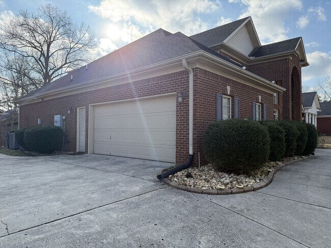 Photo - 118 Crystal Lake Dr