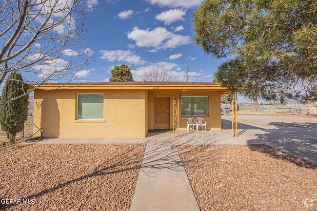 Building Photo - 213 Carnes Rd Rental
