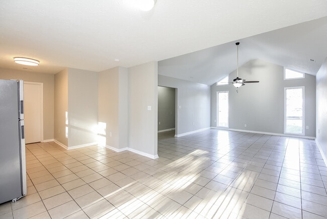 Photo - 107 Bridge Creek Dr